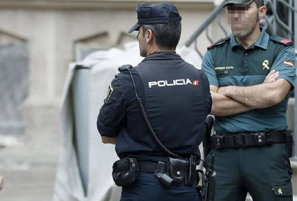 Policía Nacional Y La Guardia Civil