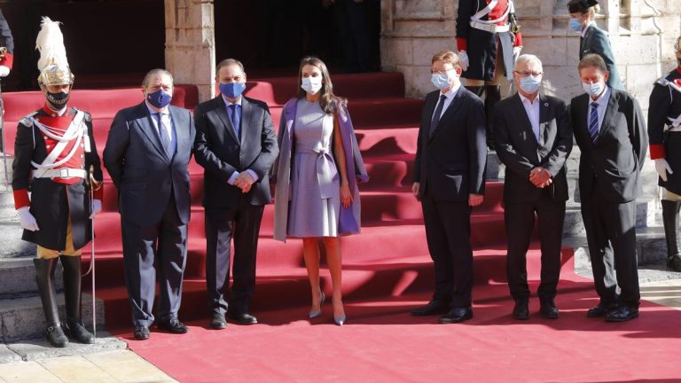 La Reina Letizia destaca la capacidad de proyectar una España «moderna, solidaria y fuerte»