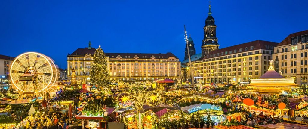 Mercados navideños del mundo que te harán pensar en un cuento de Navidad 24 Striezelmarkt en Dresde (Alemania)