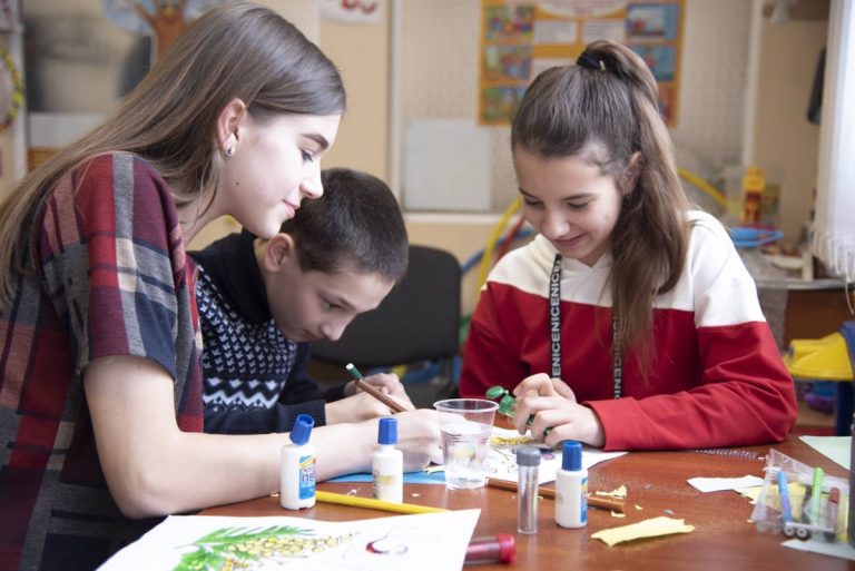 Aldeas Infantiles SOS lleva a las aulas  la solidaridad con los que sufren las desigualdades