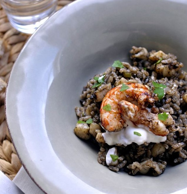 Arroz Negro Con Chirivía Y Jamón Ibérico