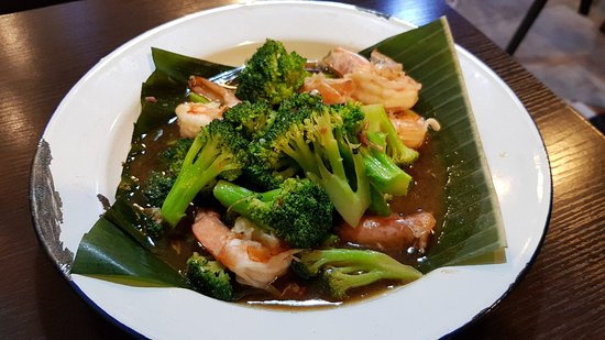 Salteado De Gambas Y Brócoli Con Salsa De Ostras