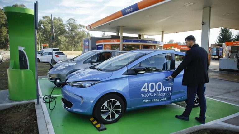 Cómo instalar un punto de carga para un coche eléctrico
