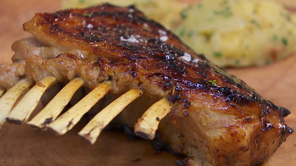 Costillas De Cordero Con Chimichurri Es Otra De Las Especialidades Del Chef Piñeiro