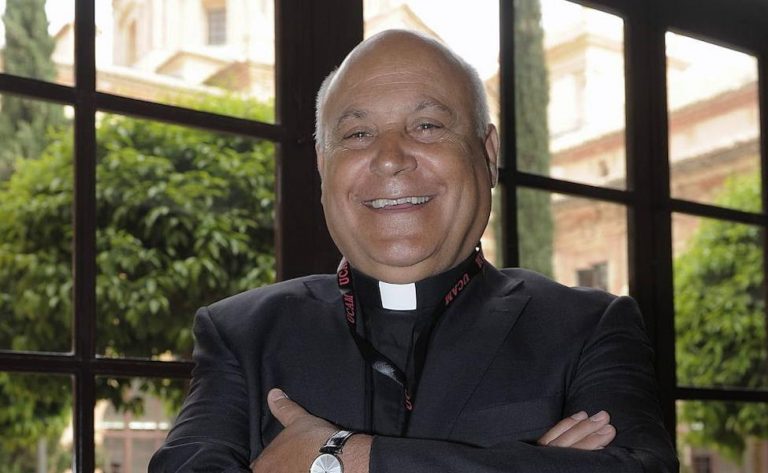 Cura Silverio Nieto cree que Francisco Martínez le envió mensajes para desahogarse