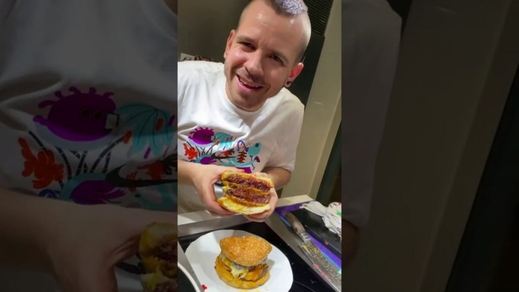 Cómo hacer la hamburguesa doble espectacular de Dabiz Muñoz 157 Cómo hacer la hamburguesa doble espectacular de Dabiz Muñoz