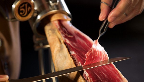 Cómo Cortar Un Jamón Ibérico 3 Cómo Cortar Las Lonchas Perfectas Del Jamón Ibérico