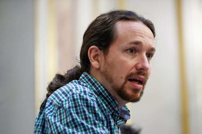 Iglesias elogia el «recorrido ético» de Bildu frente a la «inmoralidad permanente» del PP