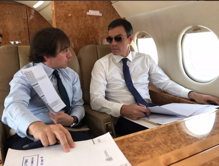 Pedro Sánchez se topa con la niebla y ha de retrasar su visita a Navarra