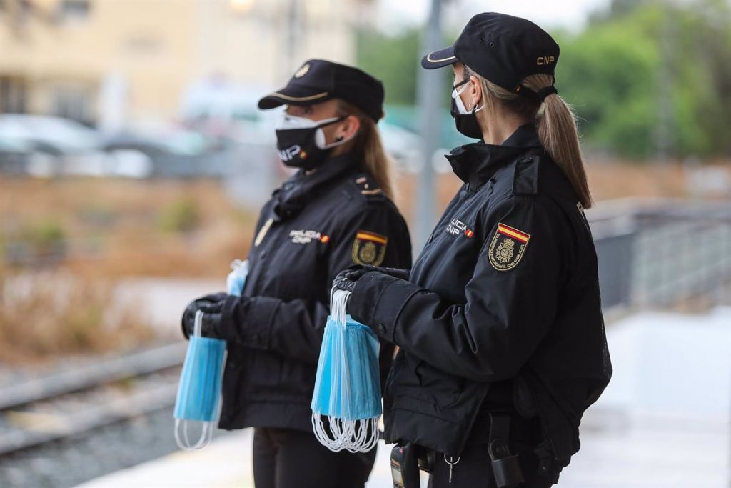 Las Mascarillas Son Obligatorias.