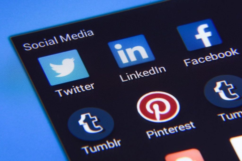 Principales Medidas Para Blindar A Los Menores En El Entorno Digital A Partir De 2025