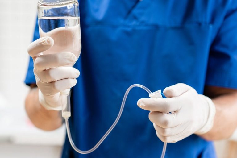 Cómo hacer un suero fisiológico casero