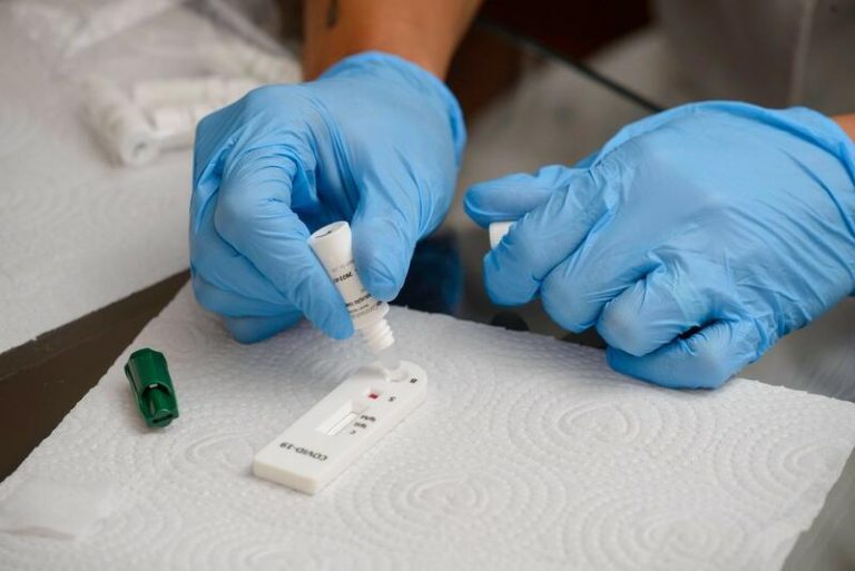 Madrid realizará test de antígenos en otras seis zonas básicas de salud