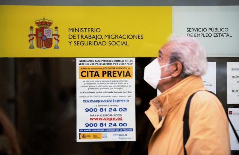 España sólo recuperará en 2021 uno de cada tres empleos destruidos