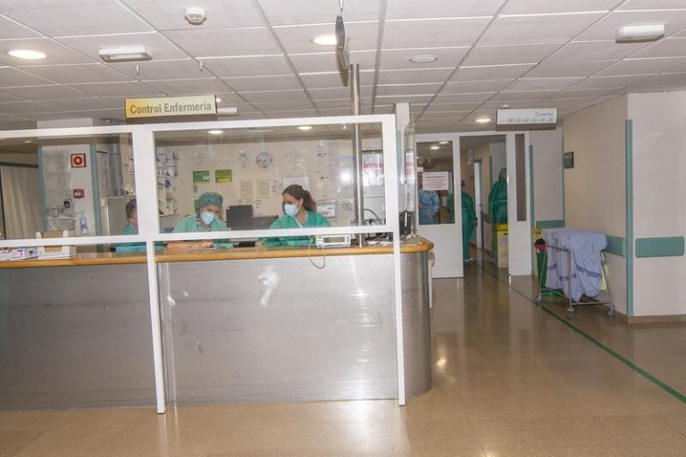 Andalucía detecta los cinco primeros casos de la cepa británica del coronavirus