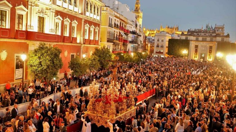 Andalucía afirma que «todo parece indicar que no habrá» Semana Santa