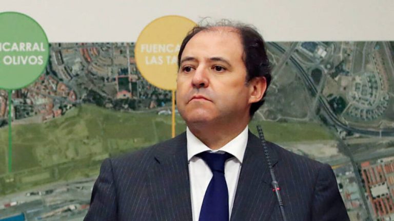 Defensa de Béjar pide al juez que BBVA deposite copia íntegra de sus servidores
