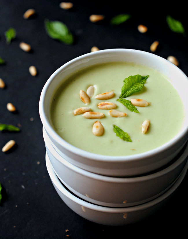 Crema Fría De Aguacate, Manzana Verde Y Lima A La Menta