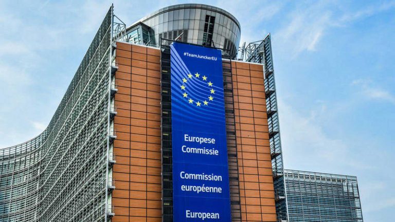 Empresas europeas espaciales estudiarán el diseño de un sistema de conectividad satelital