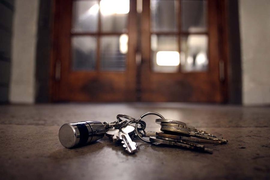 Cómo Abrir Una Puerta Si Te Has Dejado Las Llaves Puestas 2 Cómo Abrir Una Puerta Si Te Has Dejado Las Llaves