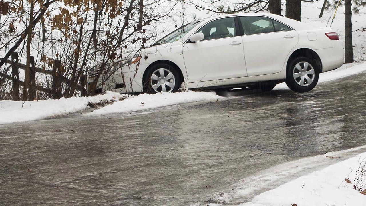 Cómo Conducir En Carreteras Nevadas Sin Tener Un Accidente