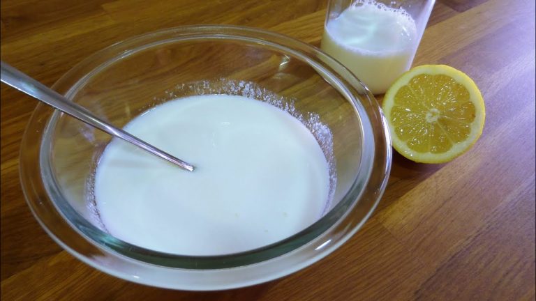 Cómo hacer suero de mantequilla o buttermilk