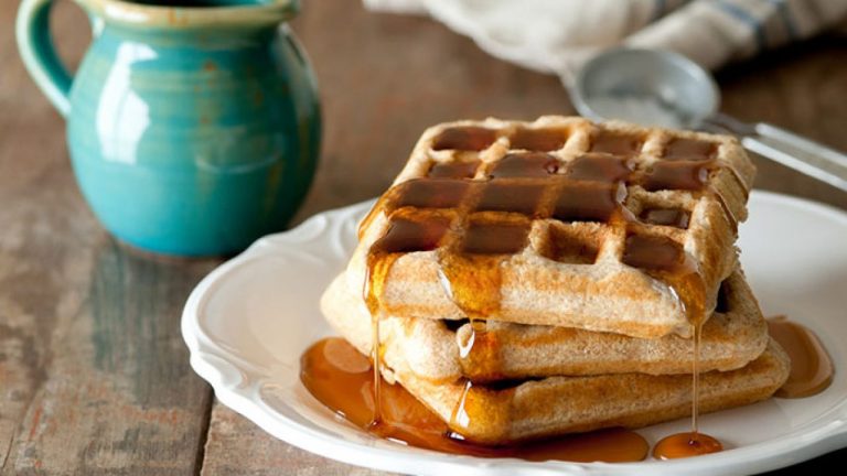 Cómo hacer unos gofres en casa sin gofrera en 5 minutos