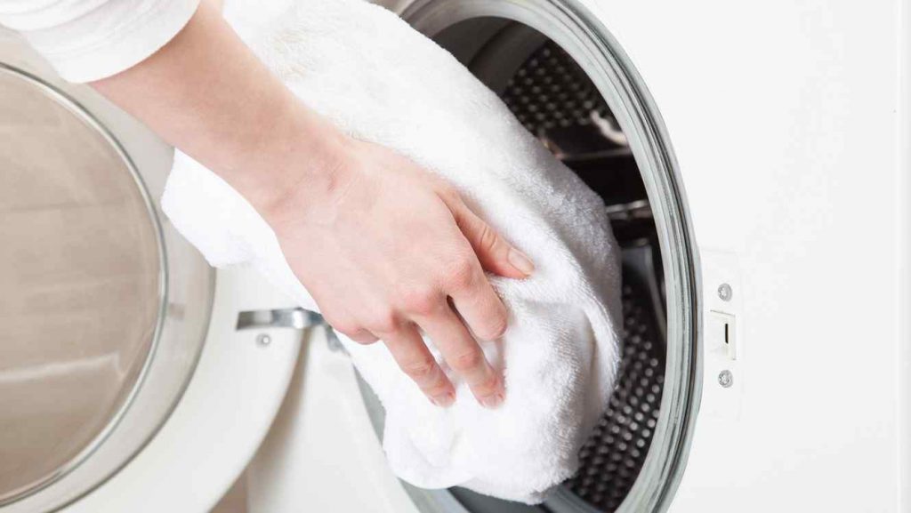 lavar la ropa sin suavizante que quede esponjosa