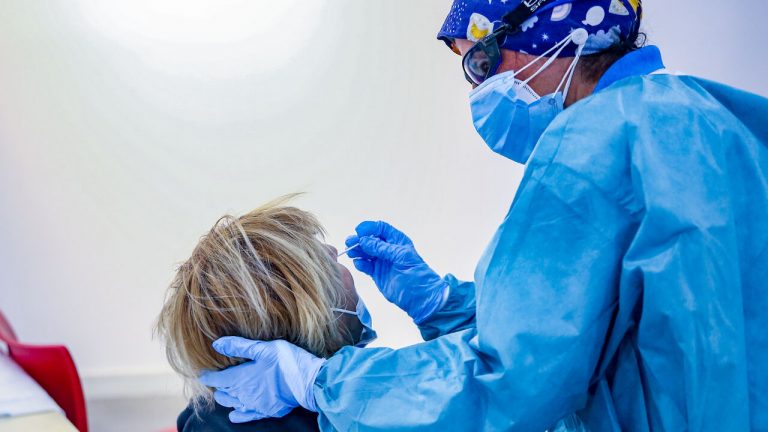 La Comunidad de Madrid realizará test en 6 nuevas zonas básicas de salud