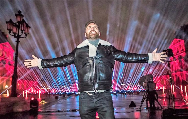 David Guetta: concierto en el Louvre con “United at home”