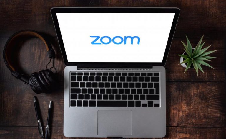 El truco para crear varias salas en una videollamada de Zoom