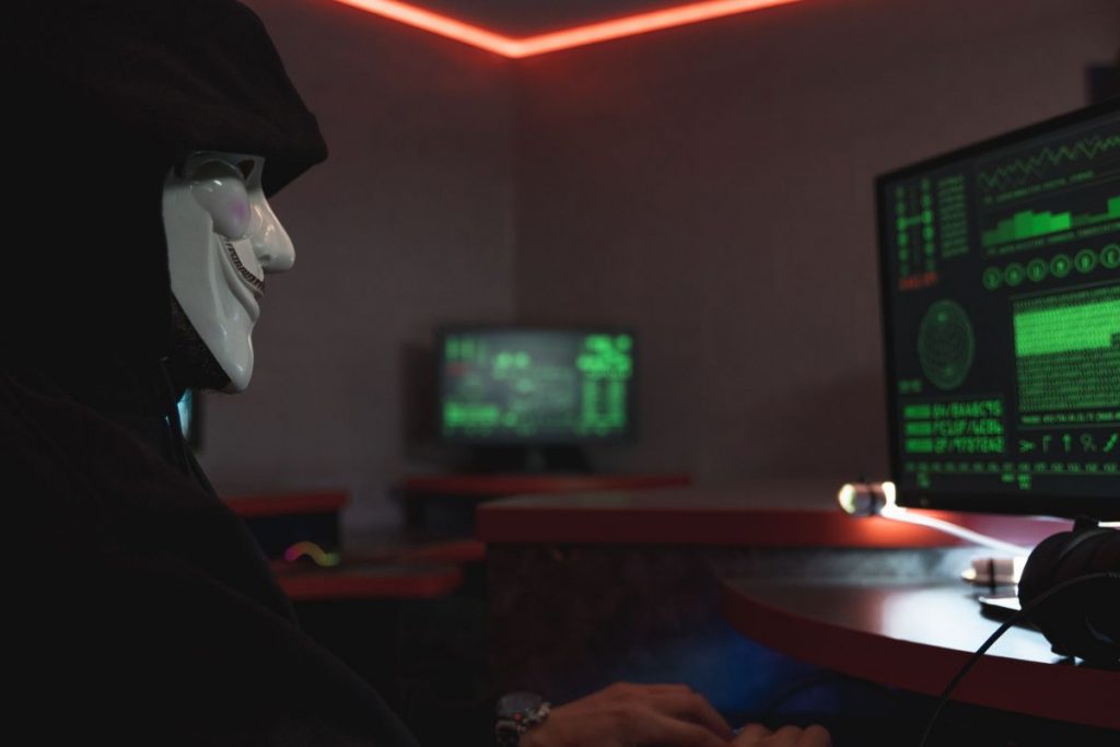 Así Funciona Ryuk, El Virus Que Ha Puesto En Jaque Al Sepe 14 Estos Son Los Hackers Mas Famosos Del Mundo
