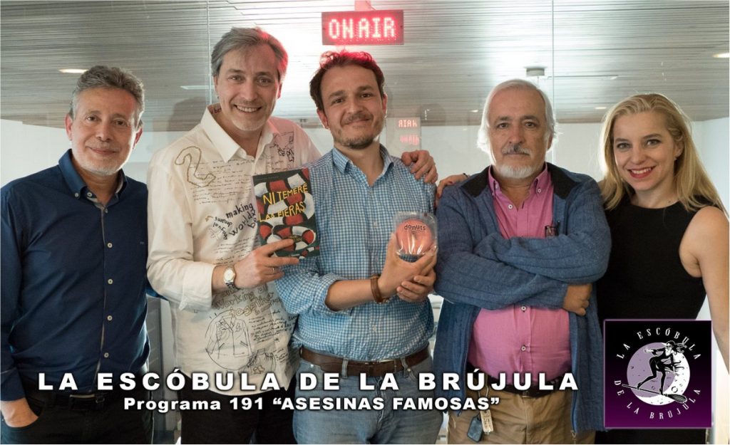 El Equipo De 'La Escóbula De La Brújula', Al Completo.