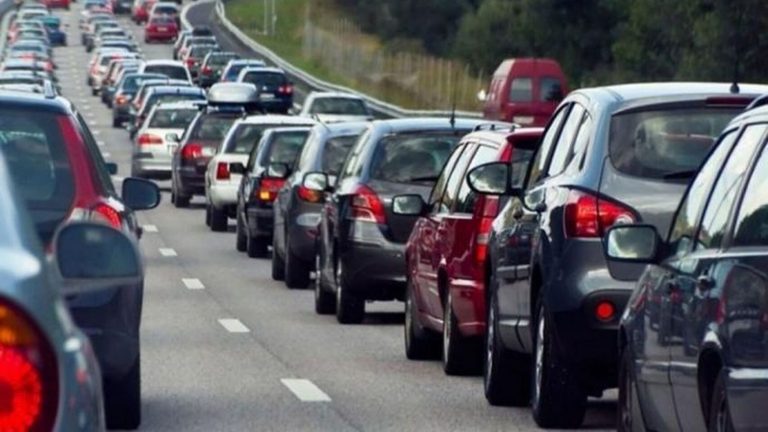 La DGT lanza un mensaje de Navidad: «Evite acabar en el hospital»
