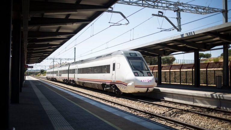 Renfe amplía hasta enero los cambios y devoluciones de billetes de forma gratuita