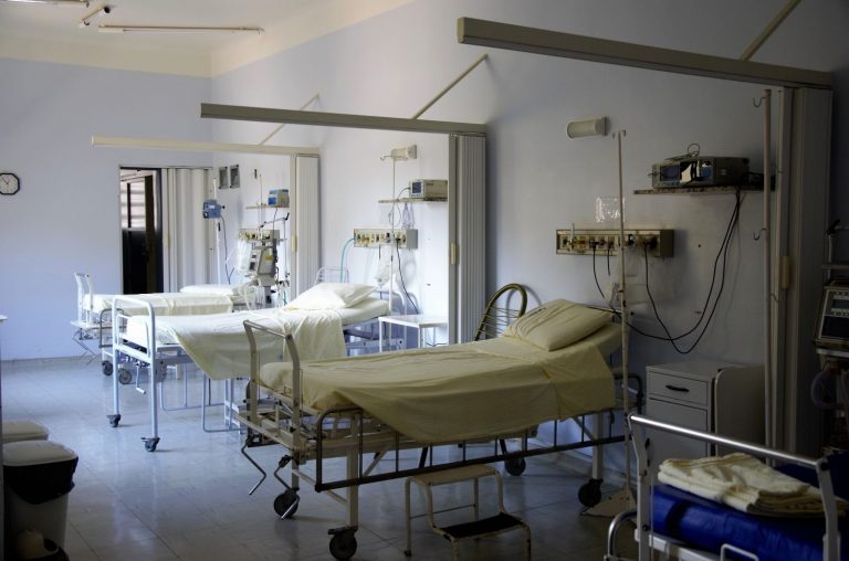 Vitals: todo lo que debes saber de la docuserie de HBO sobre un hospital de Barcelona