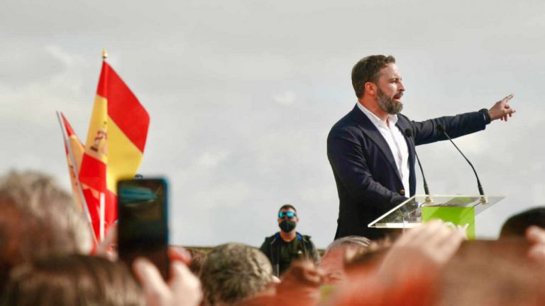 Abascal: «El mayor enemigo de la Constitución es el Gobierno» apoyado en ERC y Bildu