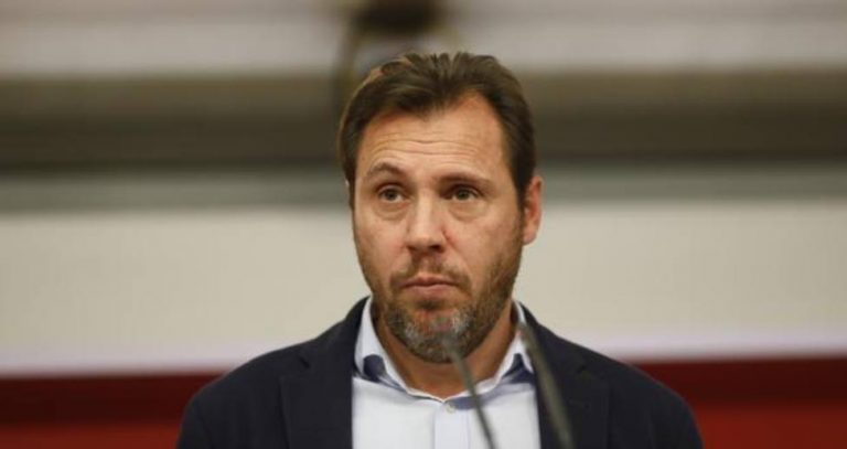 Alcalde de Valladolid se niega a explicar quién pagó sus vacaciones en un yate de un «amigo»