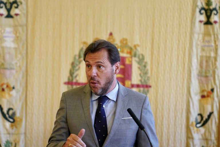 Alcalde Valladolid dice que no dimitirá por la polémica sobre el uso de un yate