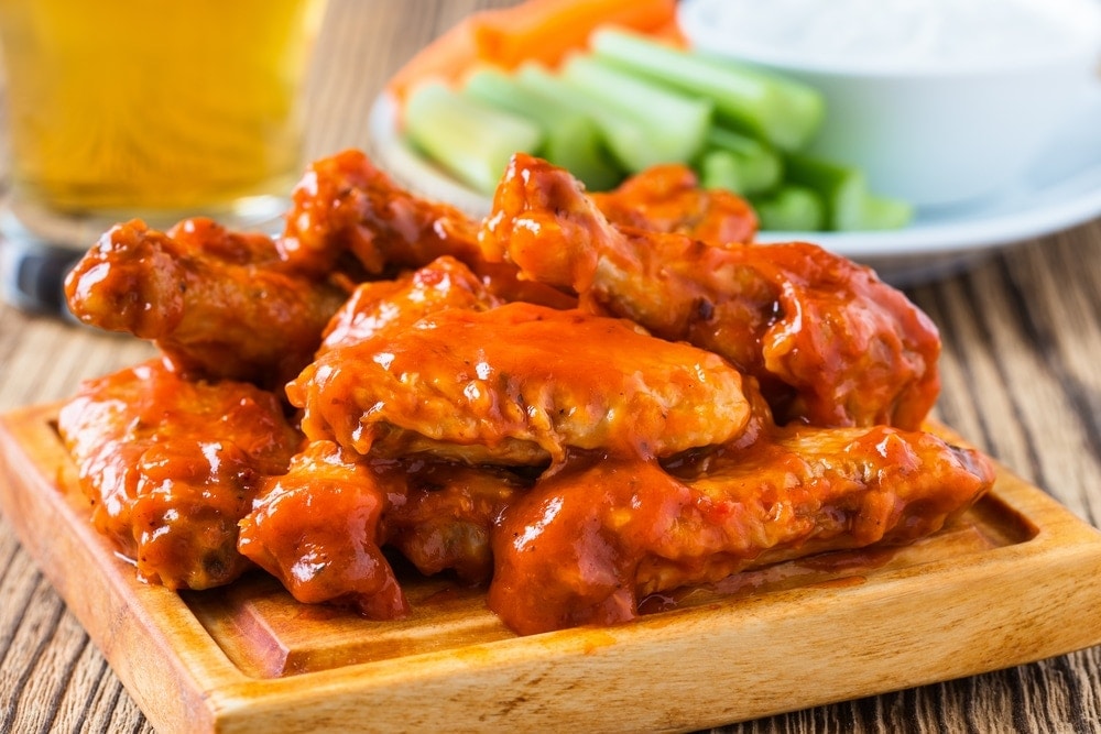 Cómo Hacer Unas Alitas De Pollo Picantes Adictivas 1 Preparación De Las Alitas De Pollo Con Salsa Búfalo