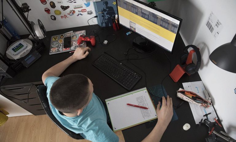‘Refuerzo Covid’ advierte de que 20.000 alumnos perderán el curso sin los profesores de apoyo