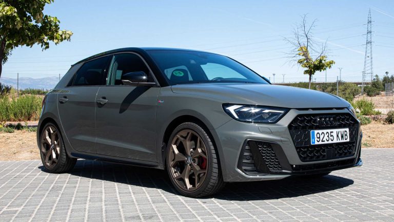 El Audi A1 y los Peugeot 208 y 2008, los coches más buscados en la web