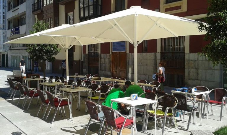 Cantabria no abrirá el interior de los bares sin autorización de Sanidad
