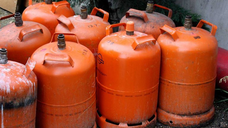 Diez detenidos en Valencia de una red que distribuía droga camuflada en bombonas