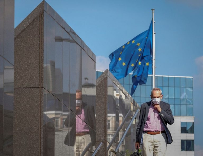 Bruselas explora opciones para sacar adelante el fondo de recuperación