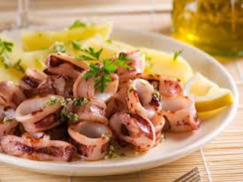 Calamares Con Ajo Y Perejil