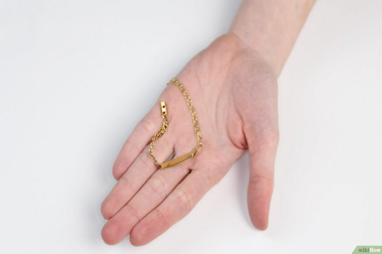 Cómo limpiar una cadena de oro con remedios caseros