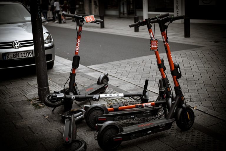 Patinete eléctrico: las multas que te van a endosar por usarlo mal
