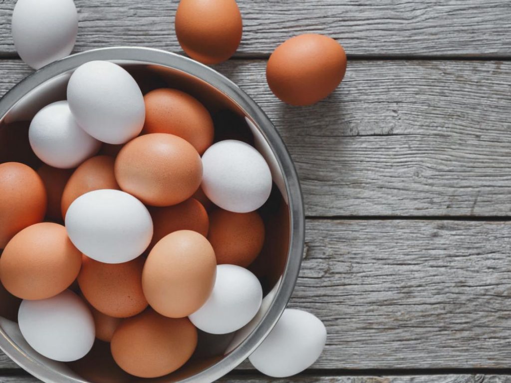 Cómo Hacer Unos Huevos Rellenos Con Aguacate Y Salmón Deliciosos