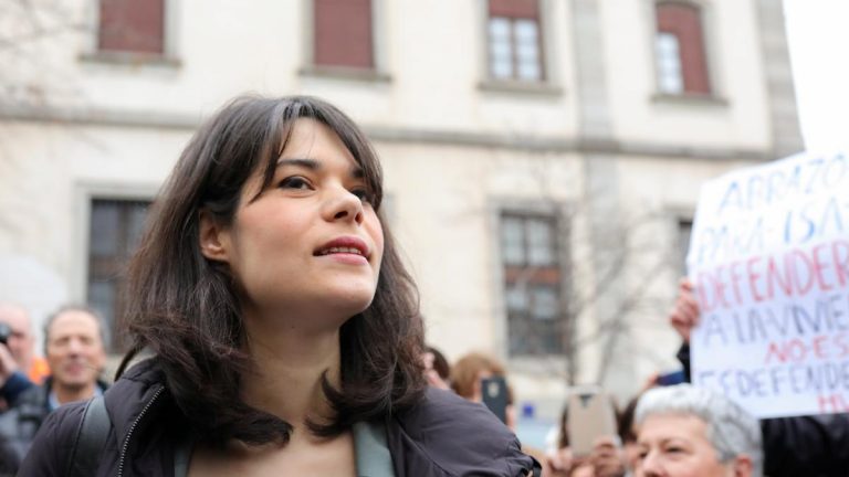 Podemos asegura que la «corrupción» de la monarquía «daña la democracia»